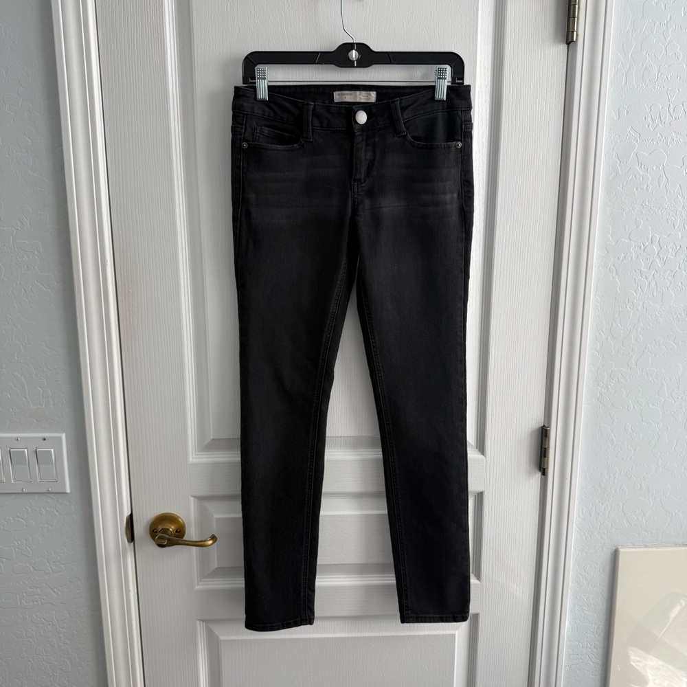 No Boundaries Black Skinny Low Rise Jeans Size 9
